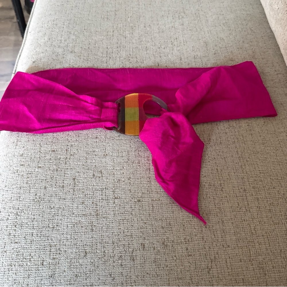 89’s- 90’s silk Pink Women's Belt with multi colored Buckle